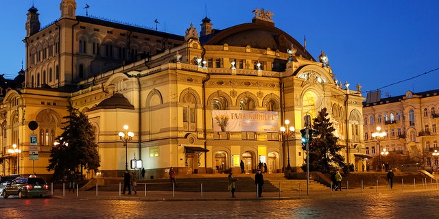Una vista generale mostra l'Opera nazionale ucraina a Kiev, Ucraina, il 27 febbraio 2016.  